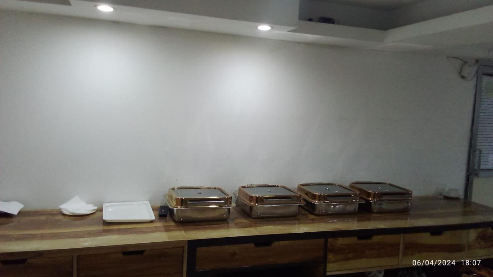 Fabexpress Jeniffer Inn Delhi  Exterior photo
