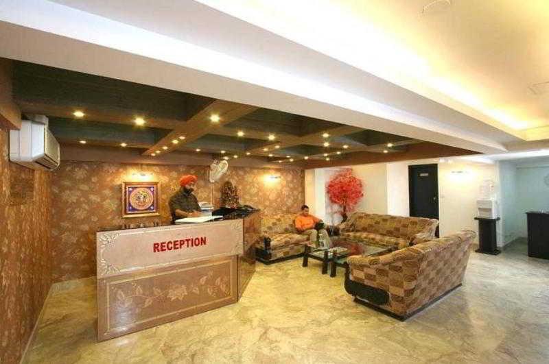 Fabexpress Jeniffer Inn Delhi  Exterior photo